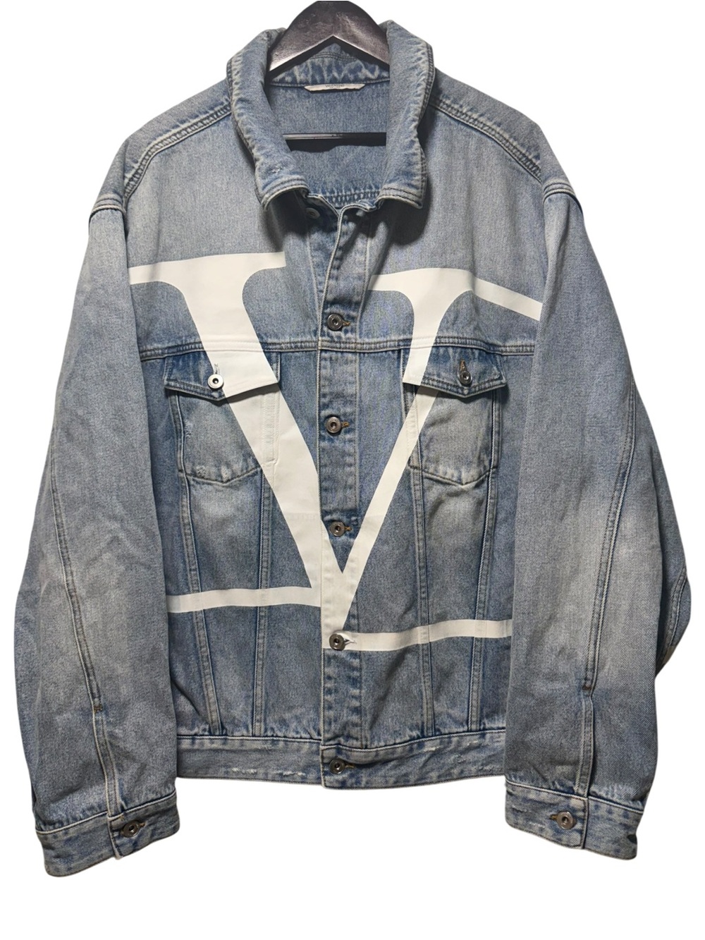 Valentino V Printed White Logo Washed Denim Trucker Jacket Size 54 Made In Italy